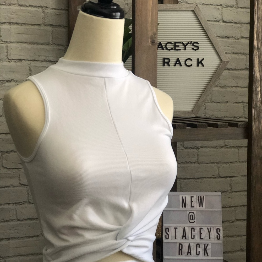 High neck cropped twist tee